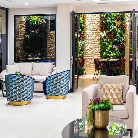 Aprilis Deluxe Hotel イスタンブール エクステリア 写真