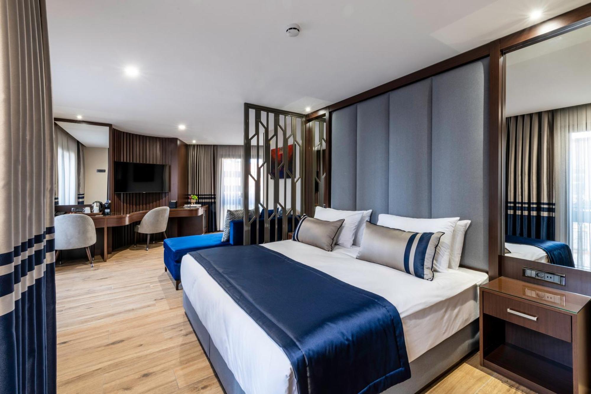 Aprilis Deluxe Hotel イスタンブール エクステリア 写真